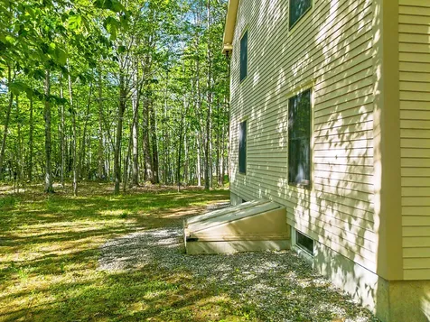 87 Memorial Drive Winthrop ME 04364