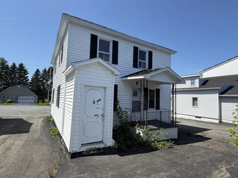 168 Pleasant Avenue Madawaska ME 04756