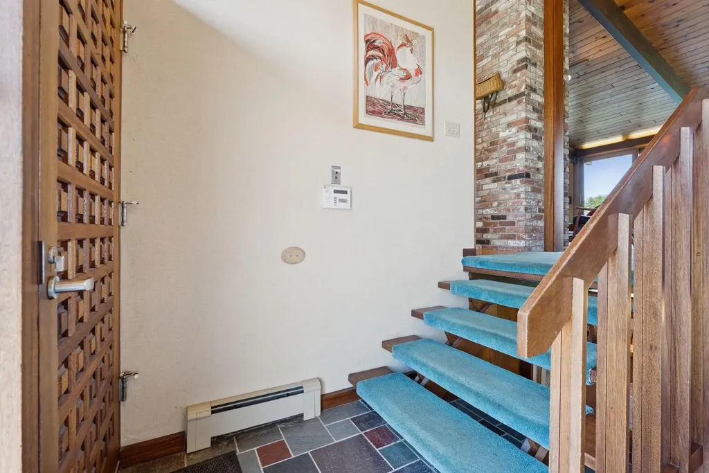 98 Field Road Falmouth ME 04105