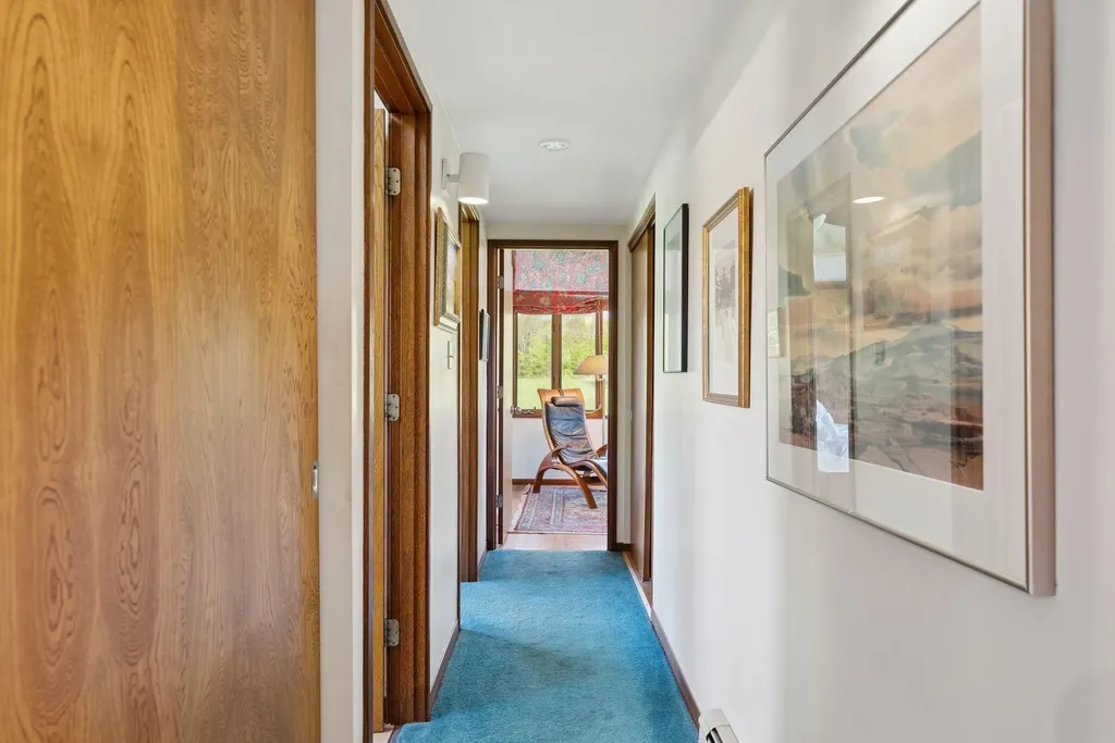98 Field Road Falmouth ME 04105