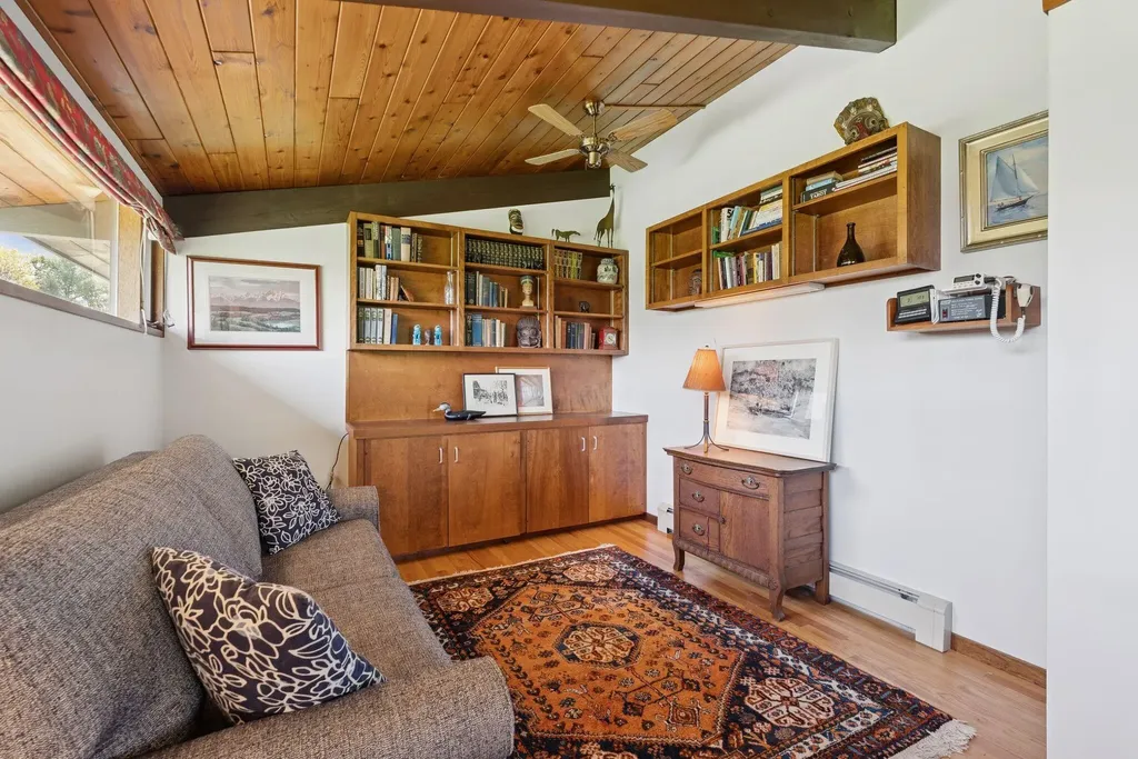 98 Field Road Falmouth ME 04105