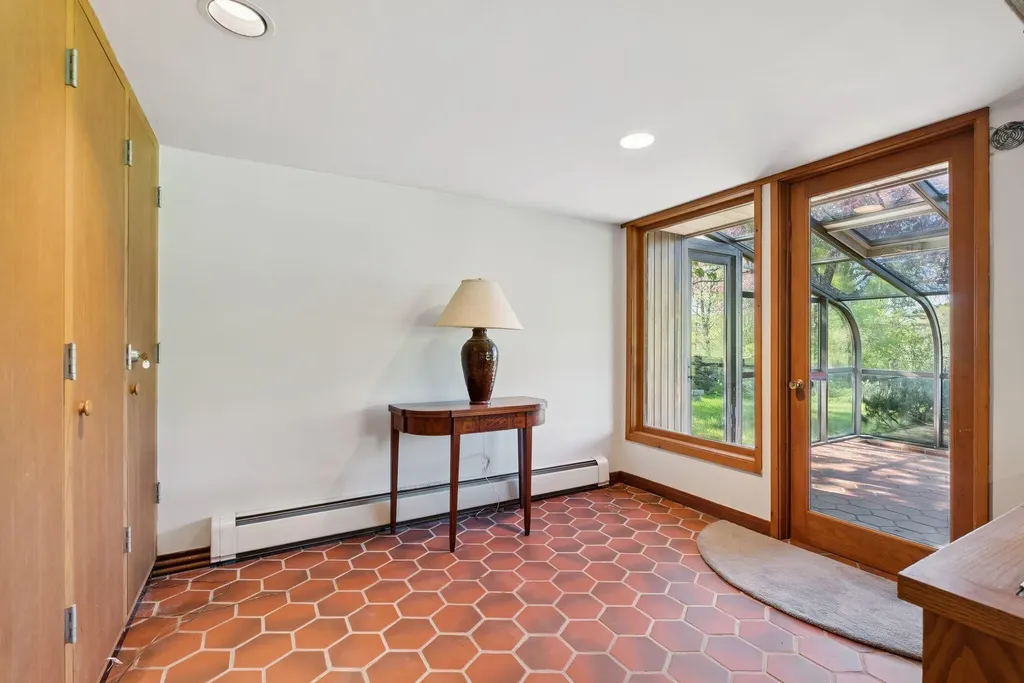 98 Field Road Falmouth ME 04105
