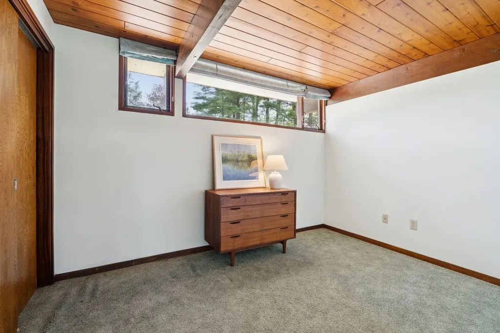 98 Field Road Falmouth ME 04105