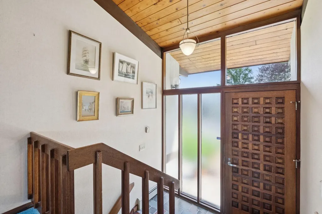 98 Field Road Falmouth ME 04105