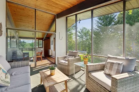 98 Field Road Falmouth ME 04105