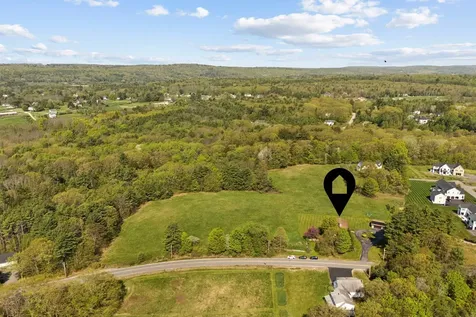 98 Field Road Falmouth ME 04105