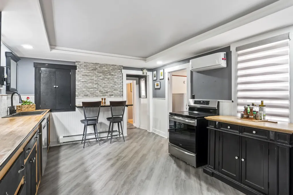 56 Federal Street Wiscasset ME 04578