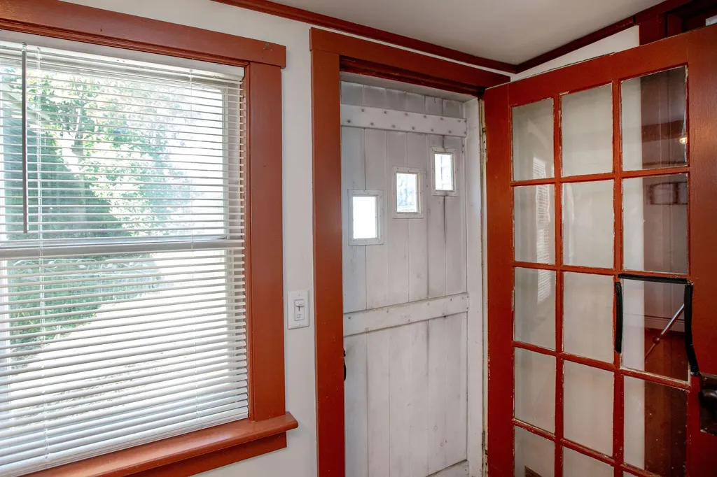 56 Federal Street Wiscasset ME 04578