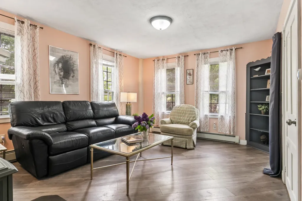 56 Federal Street Wiscasset ME 04578