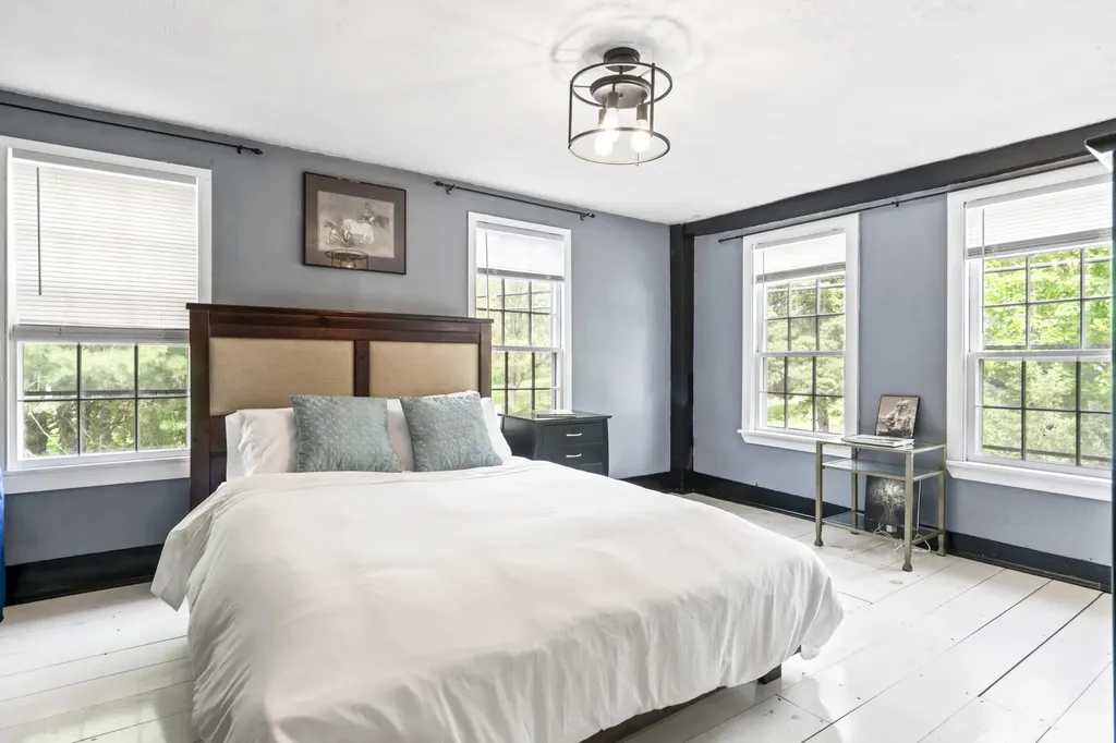 56 Federal Street Wiscasset ME 04578