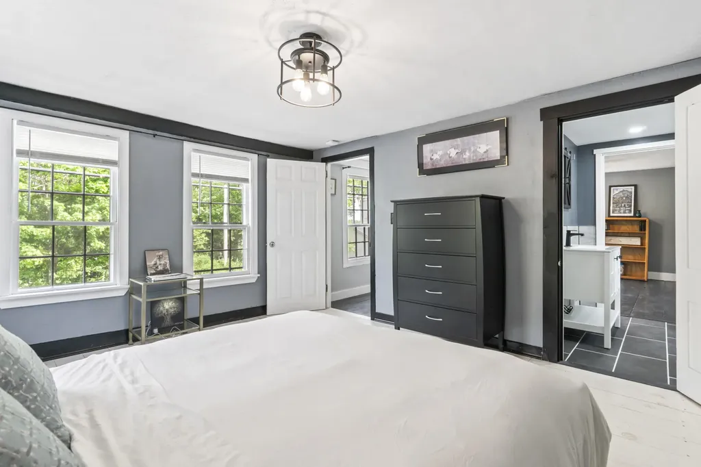 56 Federal Street Wiscasset ME 04578