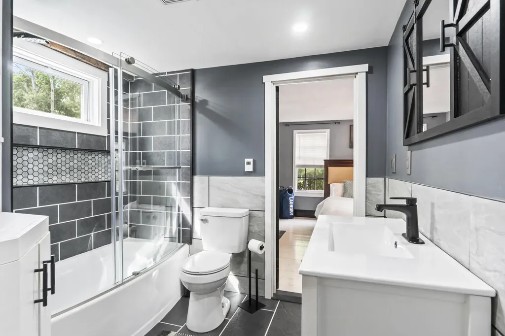 56 Federal Street Wiscasset ME 04578