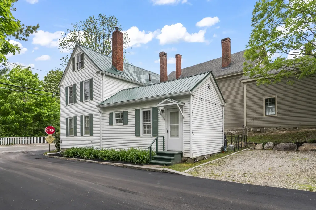 56 Federal Street Wiscasset ME 04578
