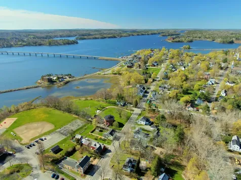 56 Federal Street Wiscasset ME 04578