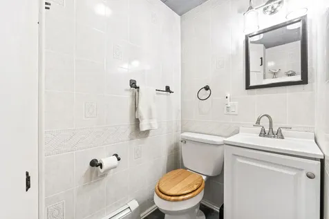 56 Federal Street Wiscasset ME 04578