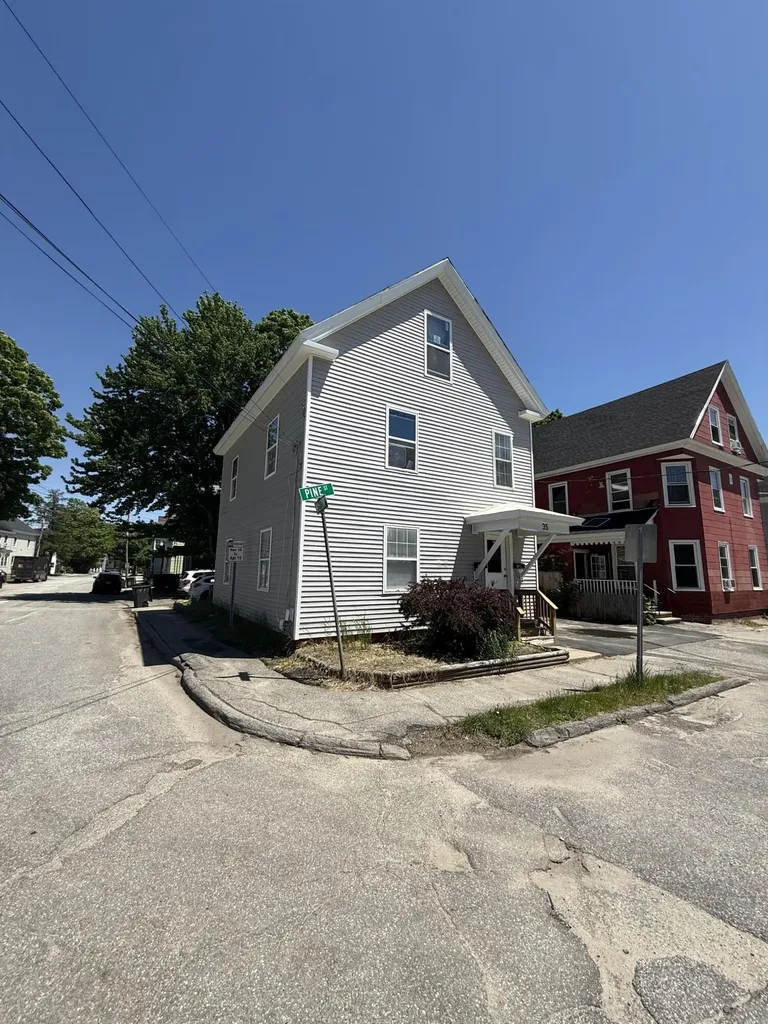 35 Pine Street Auburn ME 04210