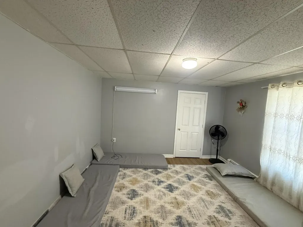 35 Pine Street Auburn ME 04210