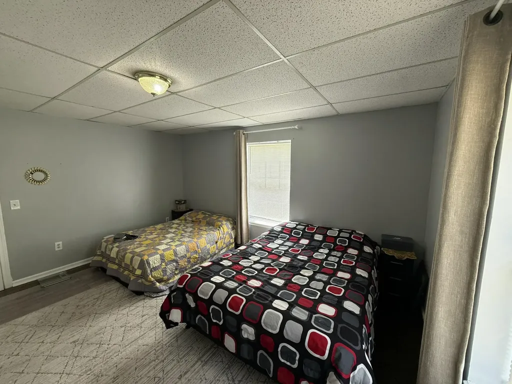 35 Pine Street Auburn ME 04210
