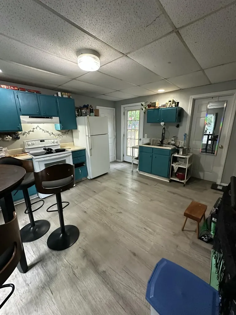 35 Pine Street Auburn ME 04210