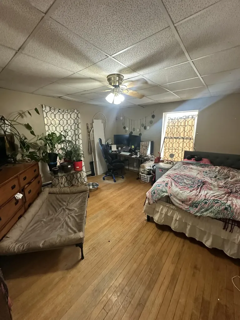 35 Pine Street Auburn ME 04210