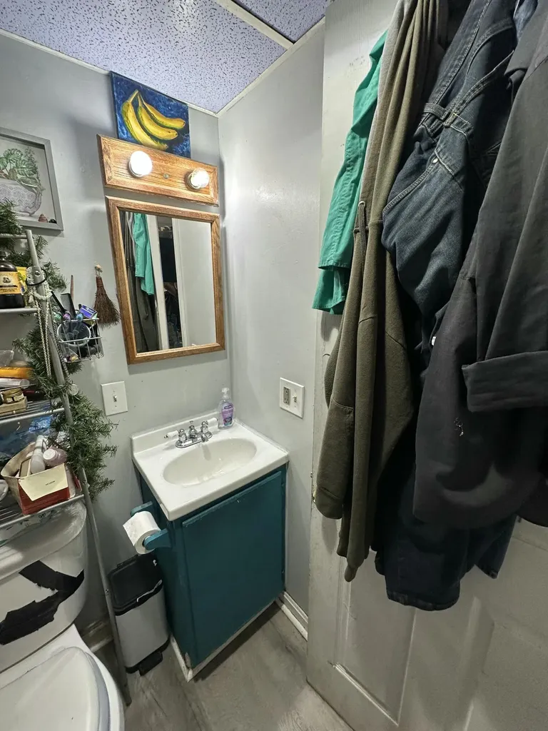 35 Pine Street Auburn ME 04210
