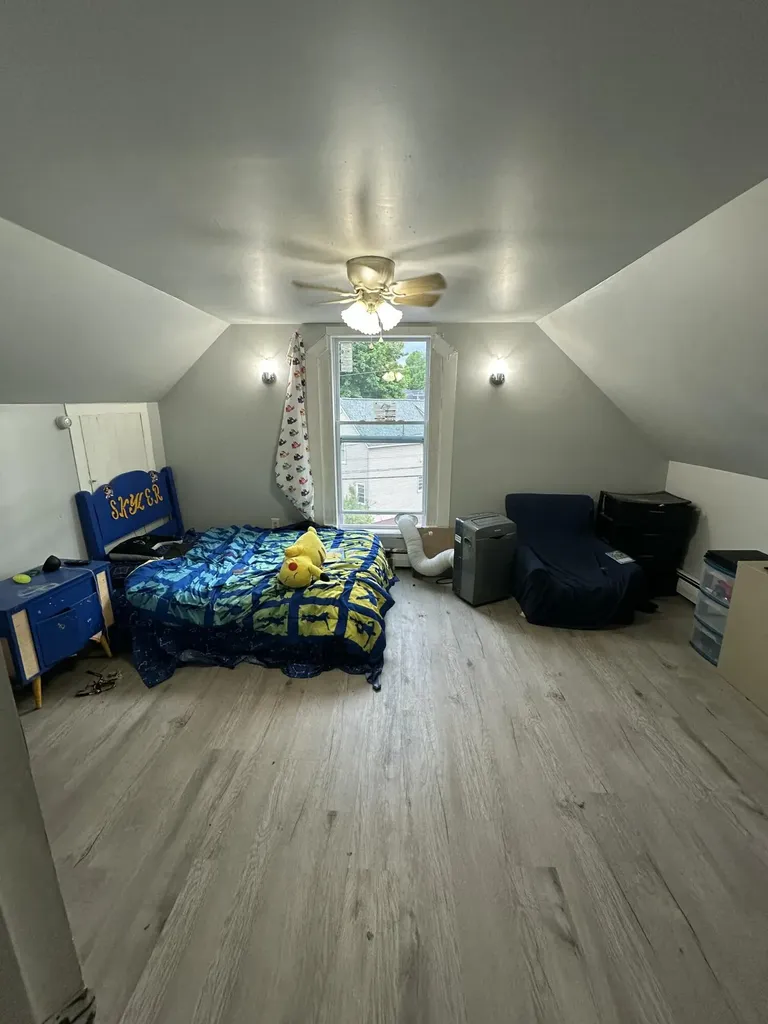 35 Pine Street Auburn ME 04210