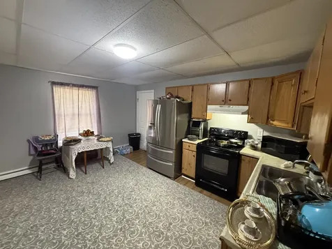 35 Pine Street Auburn ME 04210