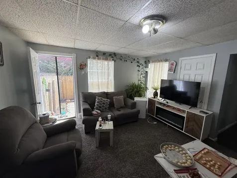 35 Pine Street Auburn ME 04210