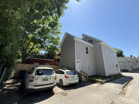35 Pine Street Auburn ME 04210