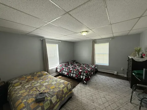 35 Pine Street Auburn ME 04210