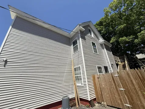 35 Pine Street Auburn ME 04210