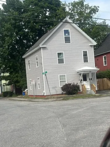35 Pine Street Auburn ME 04210