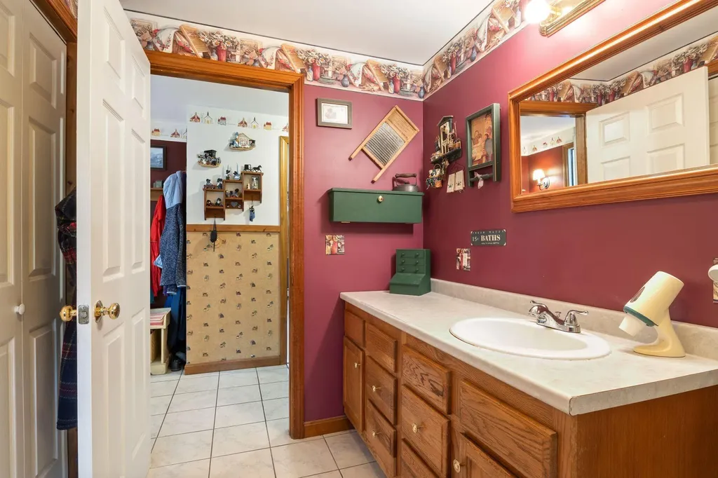 53 Meehan Lane North Berwick ME 03906