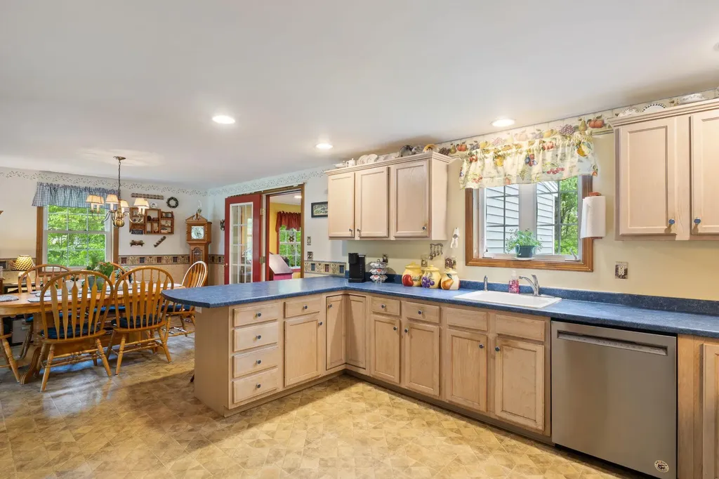 53 Meehan Lane North Berwick ME 03906