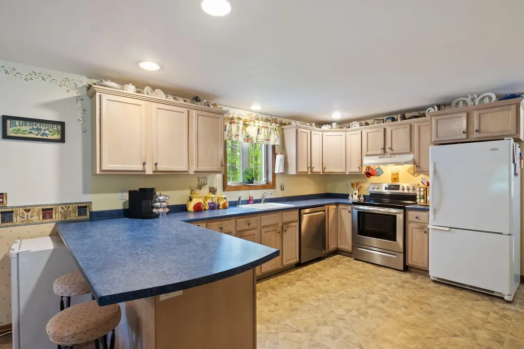 53 Meehan Lane North Berwick ME 03906