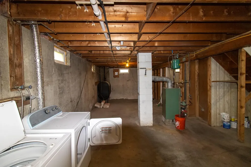 7 Goodwin Road Franklin ME 04634
