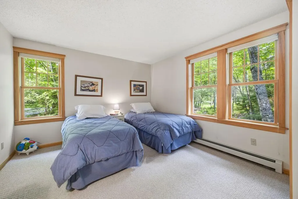 84 Pride Avenue Waterford ME 04088