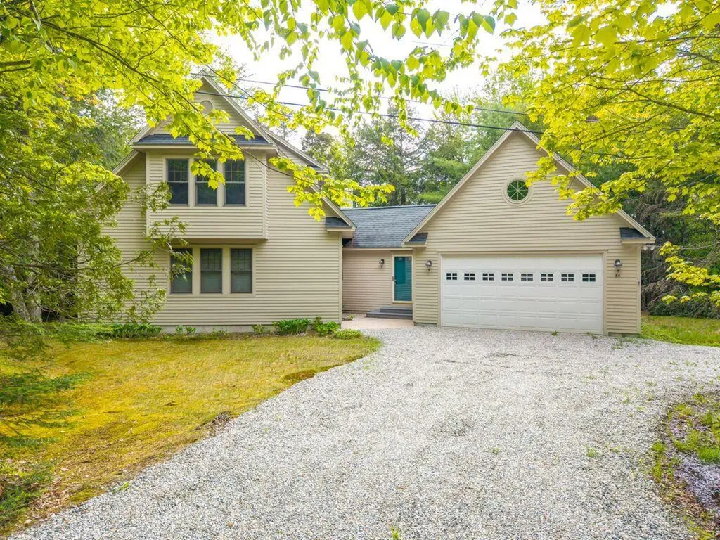 84 Pride Avenue Waterford ME 04088
