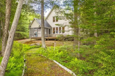 84 Pride Avenue Waterford ME 04088