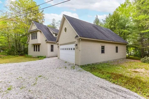 84 Pride Avenue Waterford ME 04088