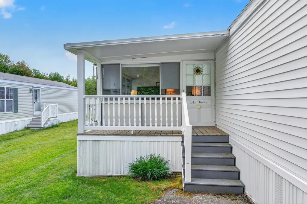 100 Anna Robert Circle Wells ME 04090