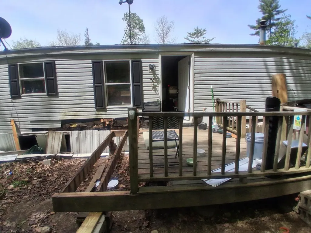 7 Stony Brook Drive Paris ME 04281