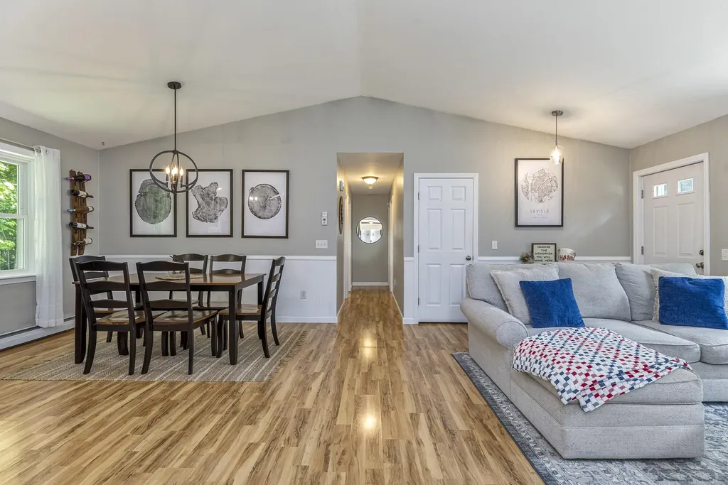 211 Broadturn Road Scarborough ME 04074