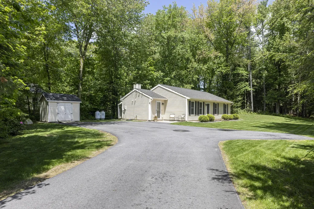 211 Broadturn Road Scarborough ME 04074