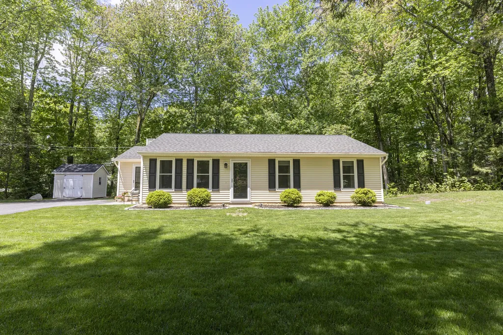 211 Broadturn Road Scarborough ME 04074