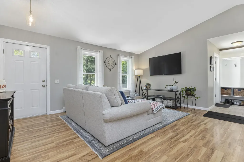 211 Broadturn Road Scarborough ME 04074