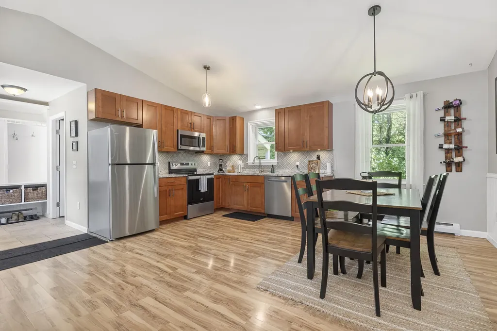 211 Broadturn Road Scarborough ME 04074