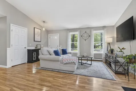 211 Broadturn Road Scarborough ME 04074