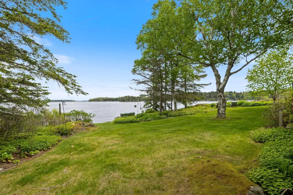 15 Earthly Heaven Lane Saint George ME 04860