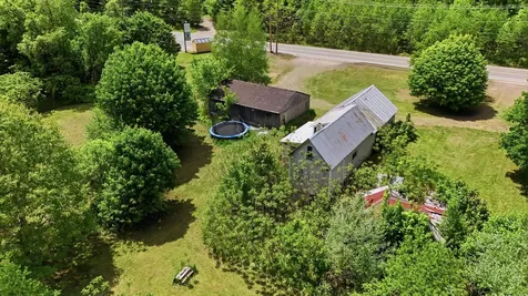 66 Farmington Road Strong ME 04983